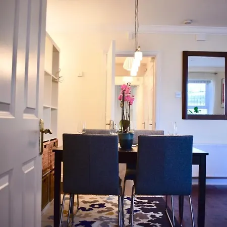 Modern City-centre 2 Bedroom Haven